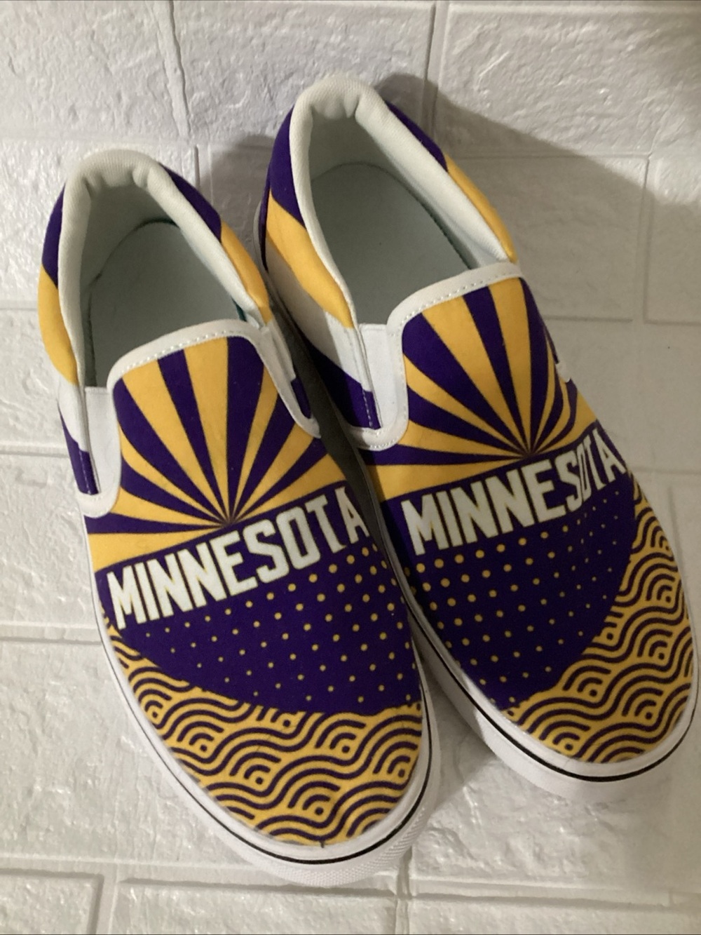 MINNESOTA VIKINGS White/Purple  NFL "Slip-On Canvas Slides" (Women's Size 8)